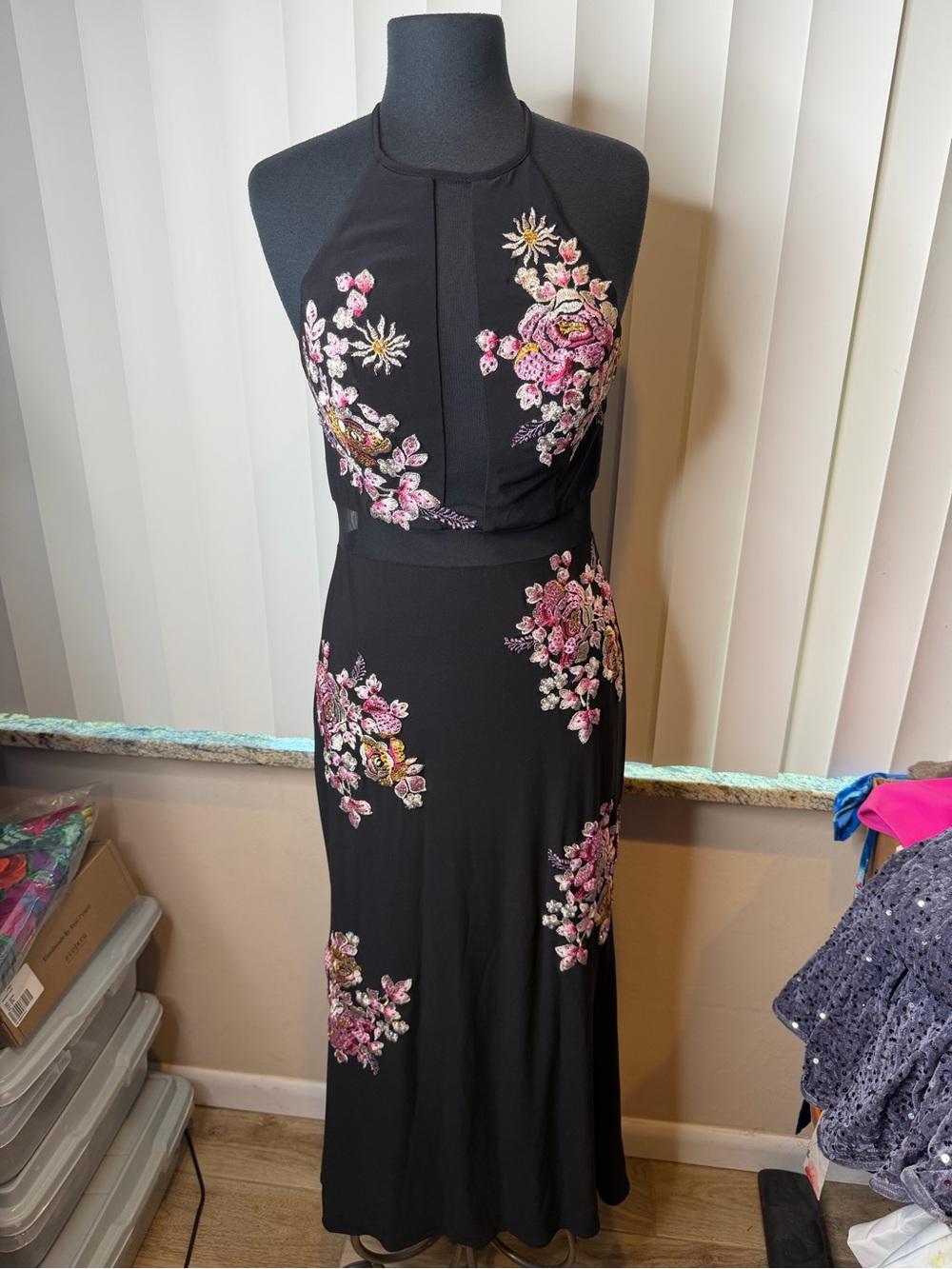 Xscape black halter gown pink and metallic floral embroidery mesh cutouts SZ 10 - Picture 3 of 11